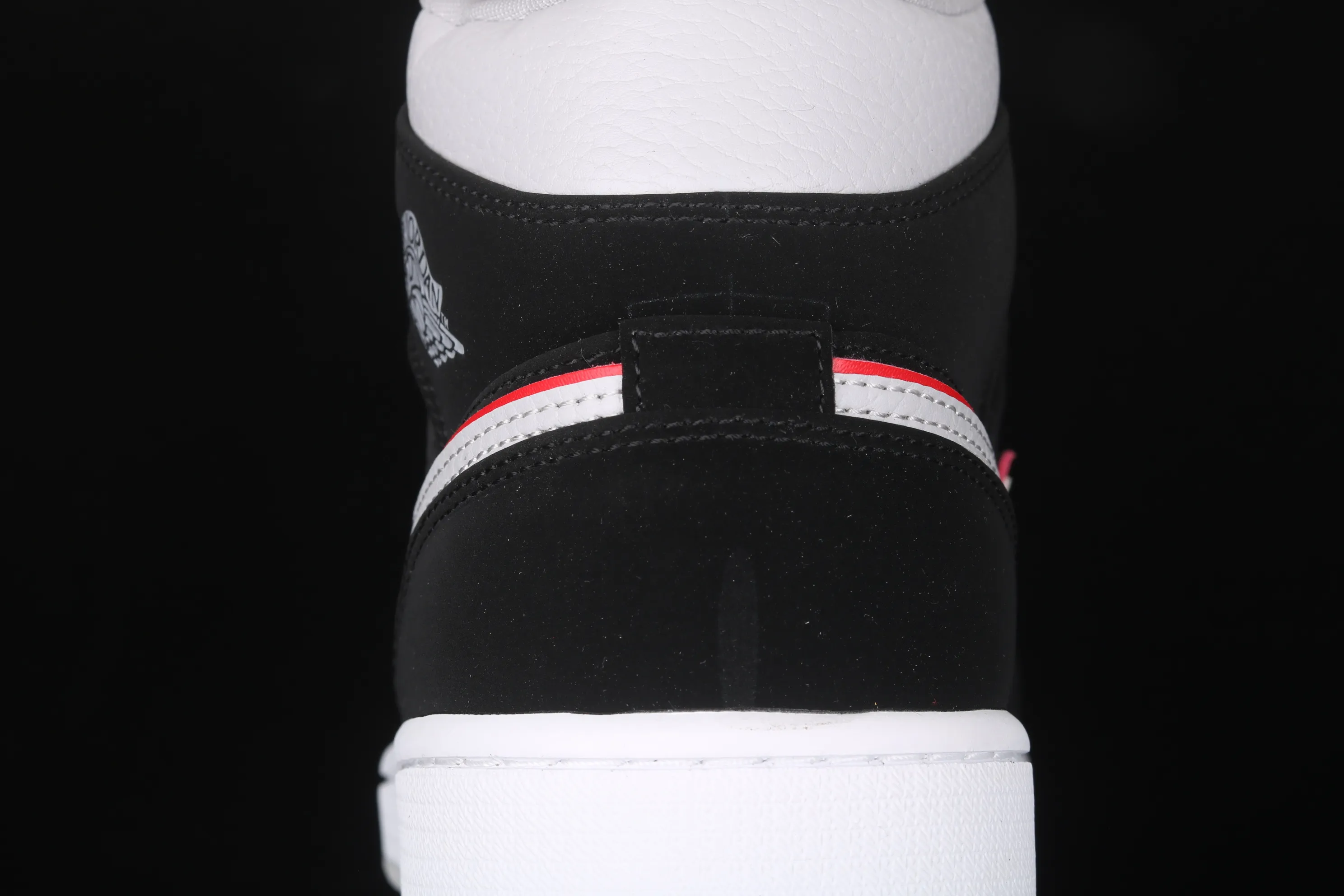 All categories Air Jordan Jordan series basketball shoes Air Jordan 1 Mid Air Jordan 1 Mid AJ1 Joe 1 Zhongbang black cement color 554724-060